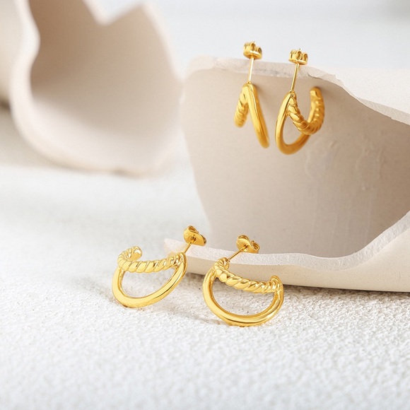 18K Gold Plated Hoop Earrings*Mini Hoop Earrings*Waterproof Jewelry - Picture 9 of 11